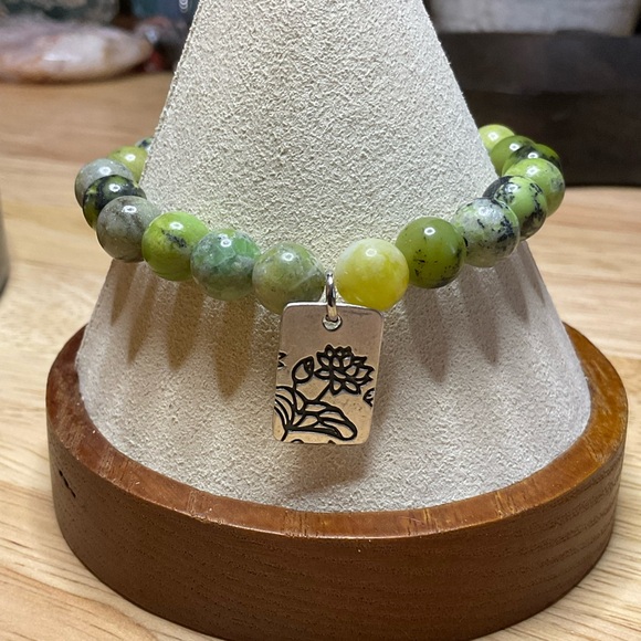 Australian Jade Chrysoprase (8 mm) with Silver Spacers and Charm - Picture 5 of 11